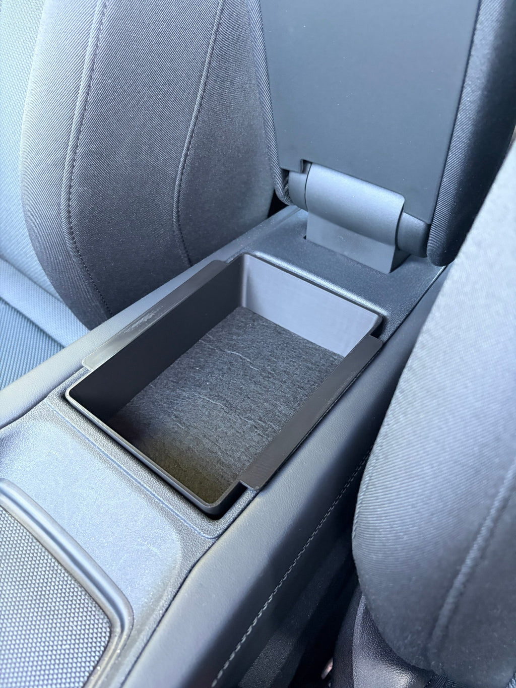Midterkonsol-organizer til Audi Q4 e-tron | Under armlæn